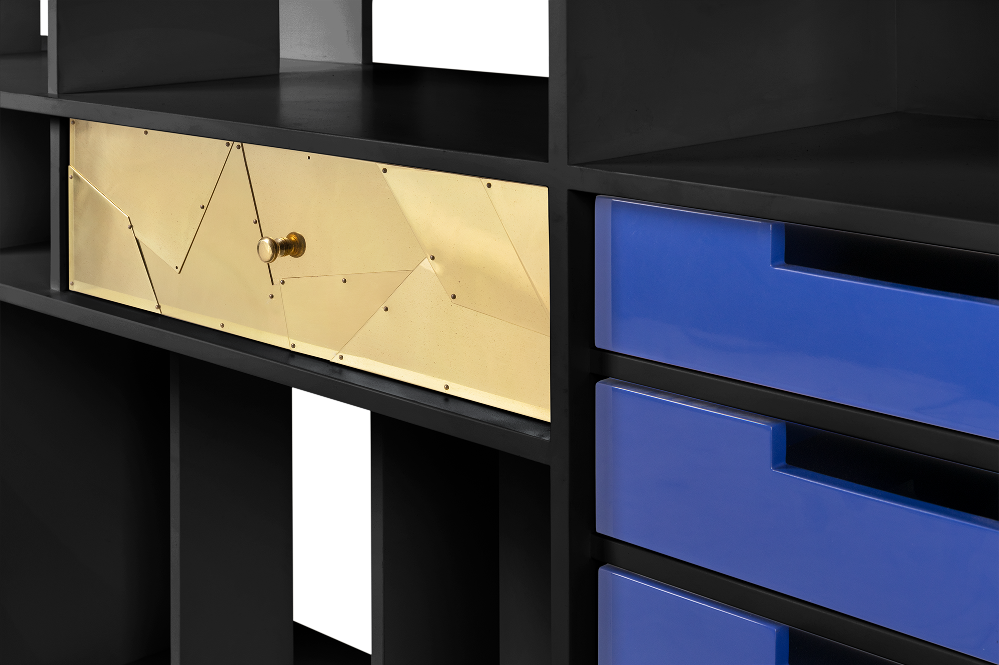 Curator zwarte boekenkast