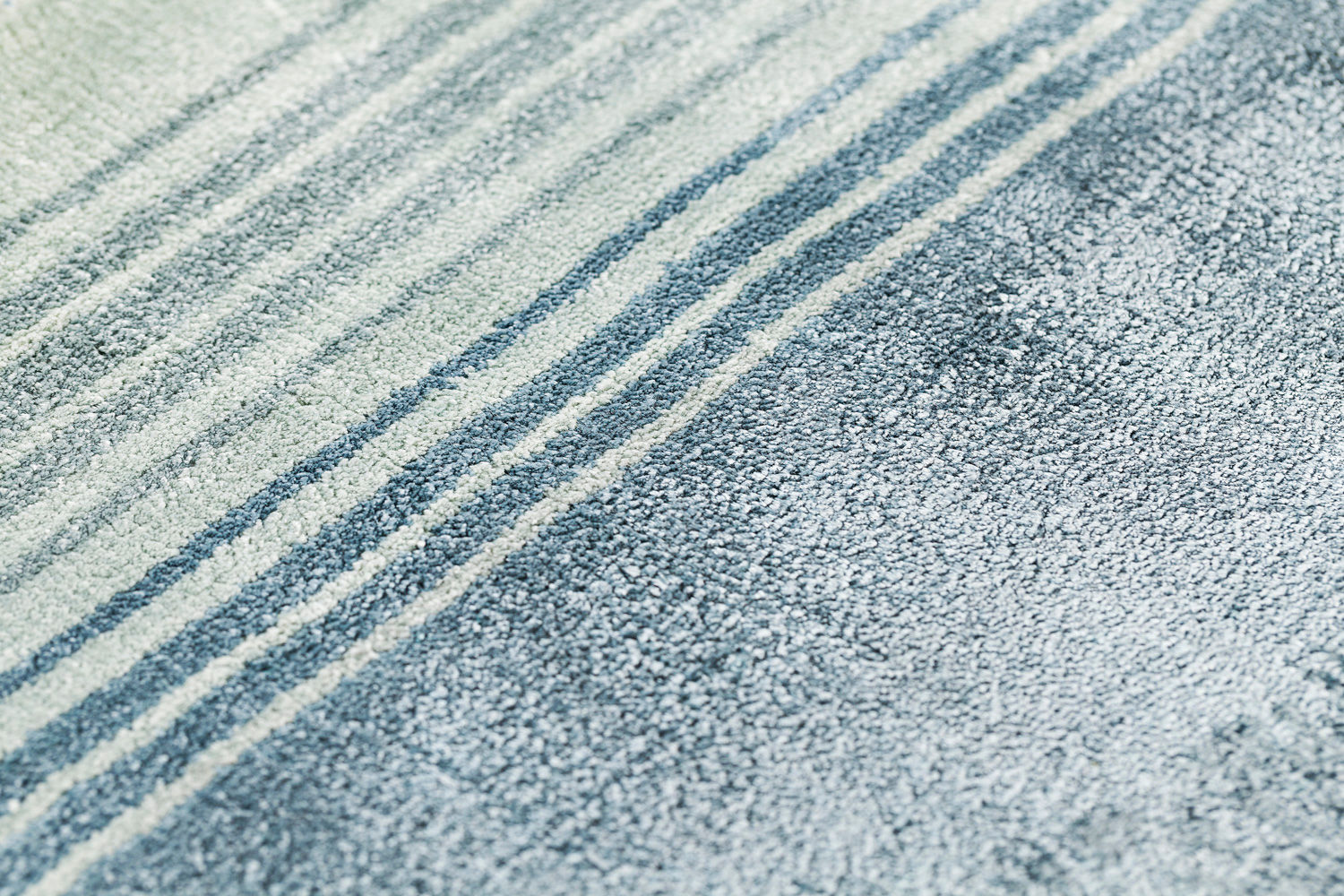 Ocean handloom viscose tapijt | Maat: 300 × 400 cm