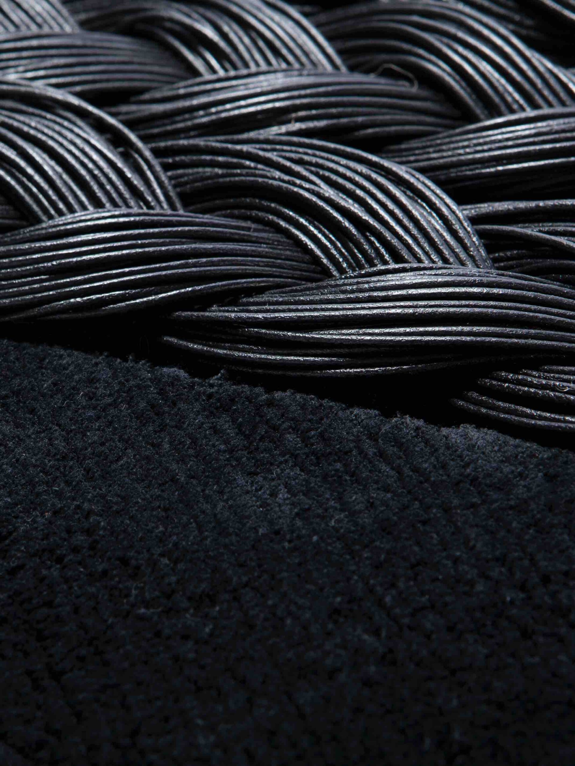 Black tie carpet handgeweven vloerkleed