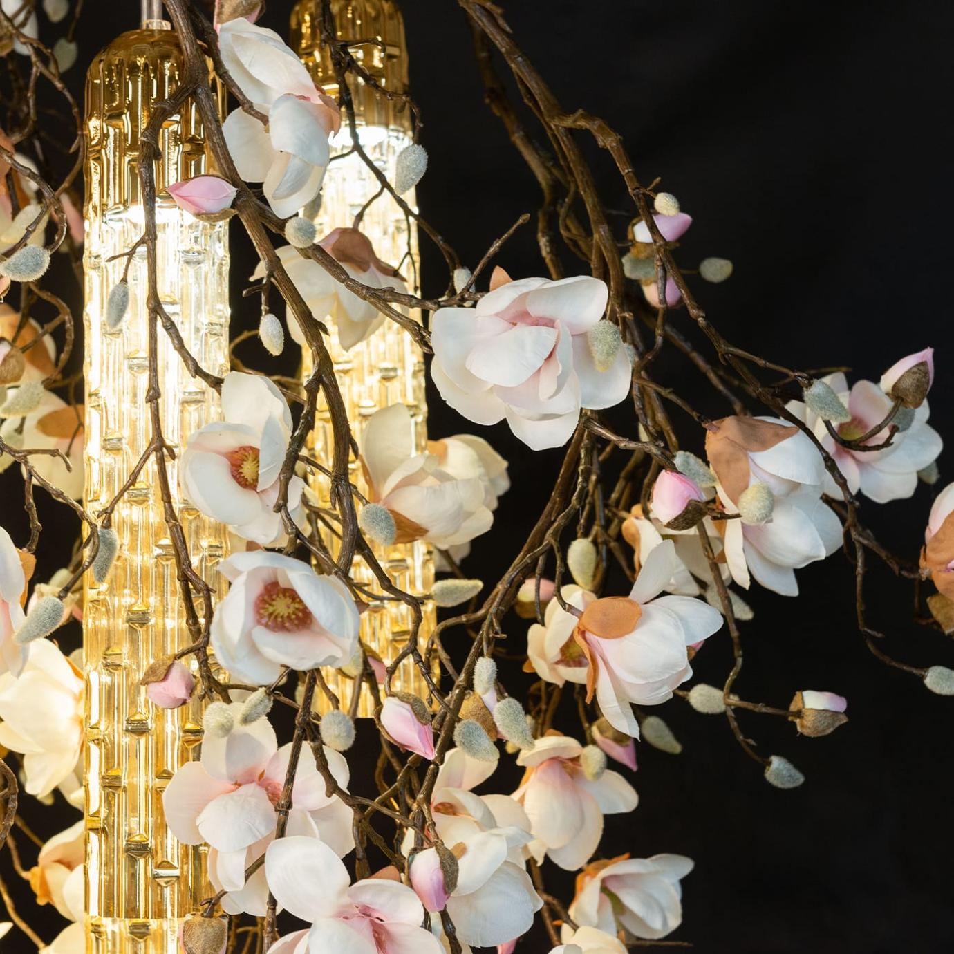 Magnolia wit-gouden kroonluchter