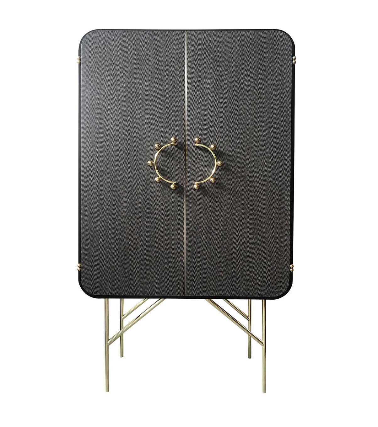 Eigentijdse houten kast