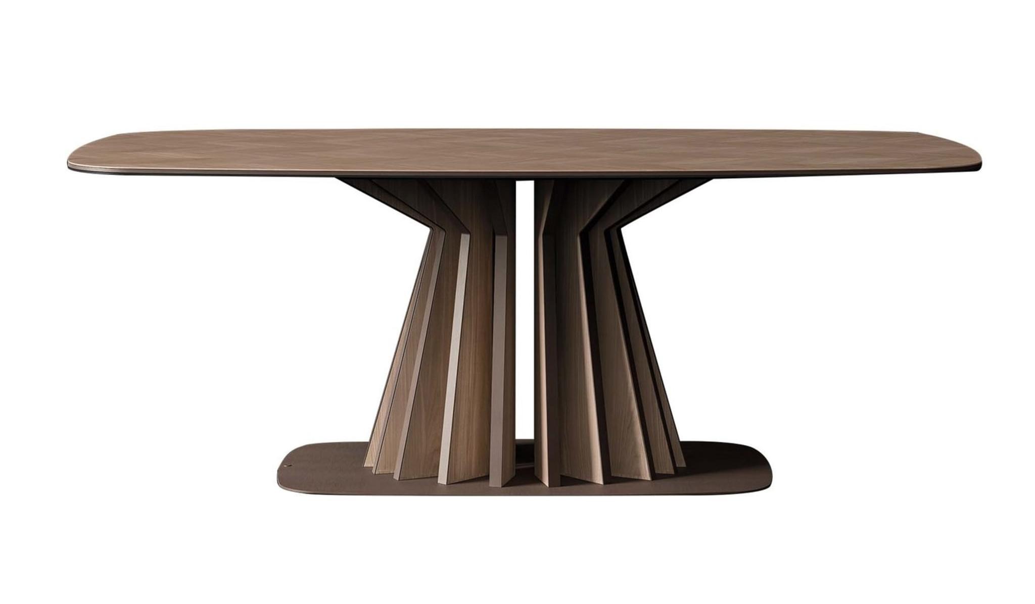 Lichte rechthoekige eettafel