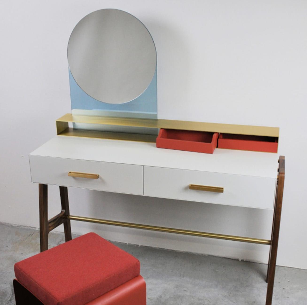 Verfijnde kaptafel met spiegel