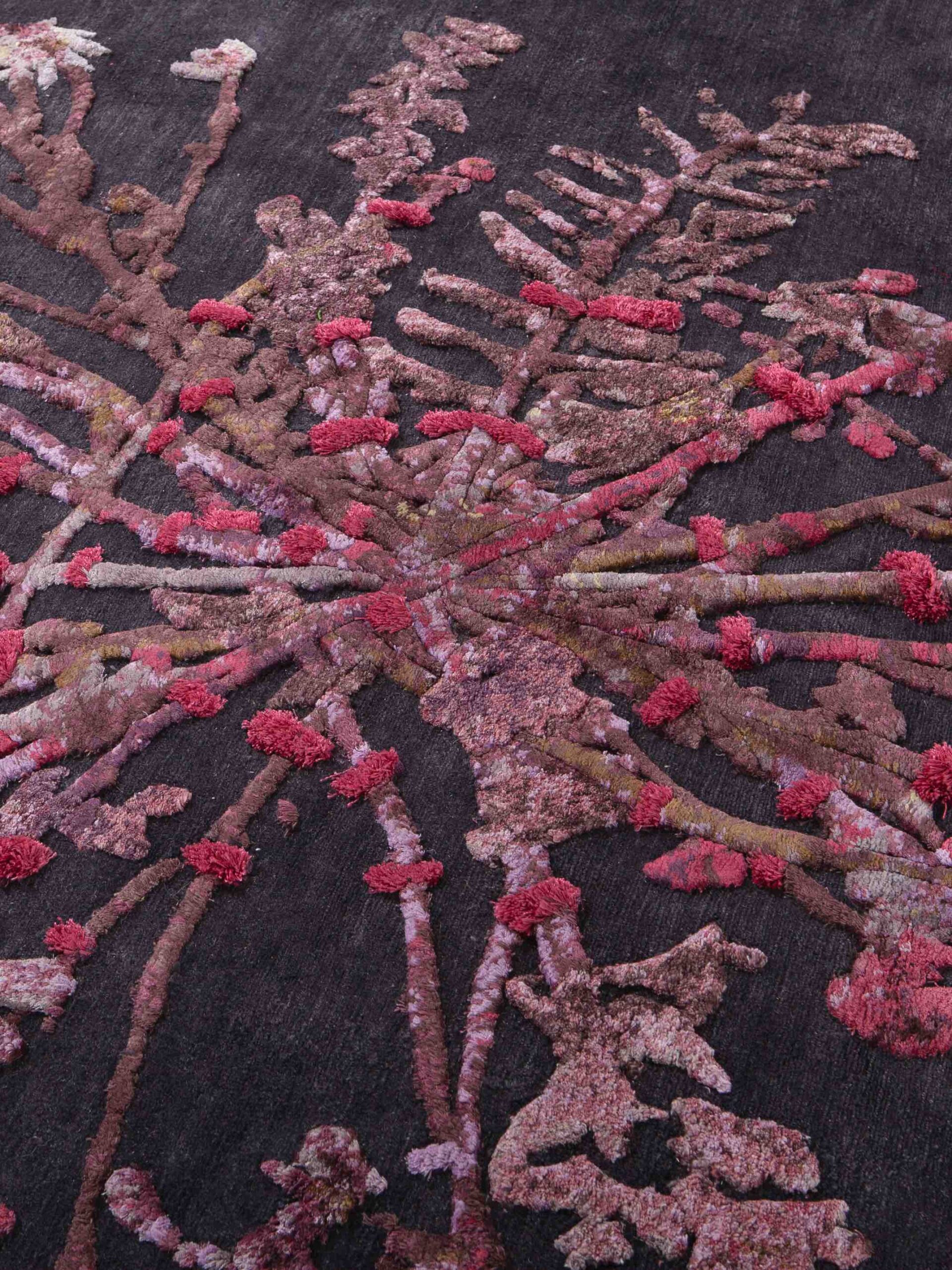 Savage Flowers luxe designer tapijt