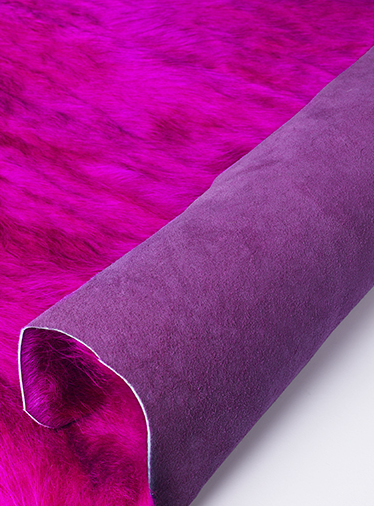 Fuchsia natuurlijke koeienhuid | Maat: 200 × 240 cm