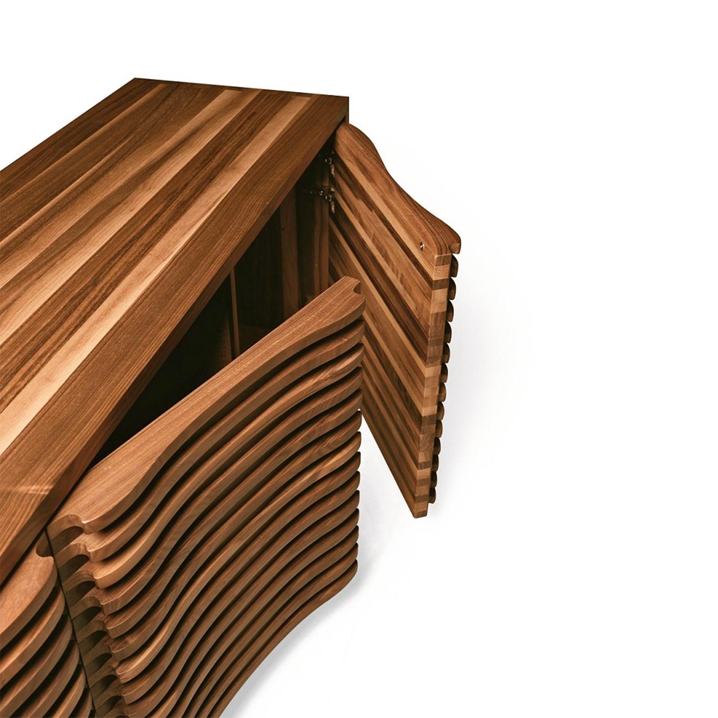 Sinuo bruin dressoir