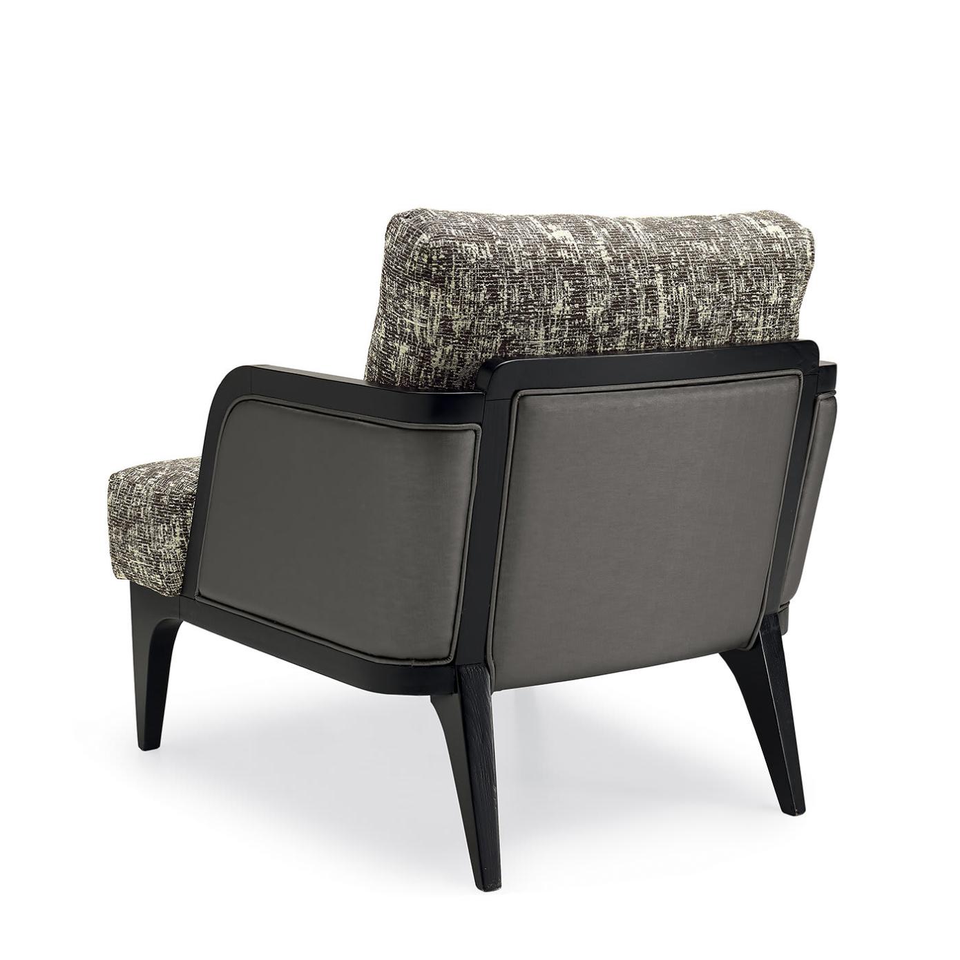Dilan luxe Italiaanse fauteuil | Configuratie: Zonder kussen Dilan luxe Italiaanse fauteuil | Configuratie: Zonder kussen