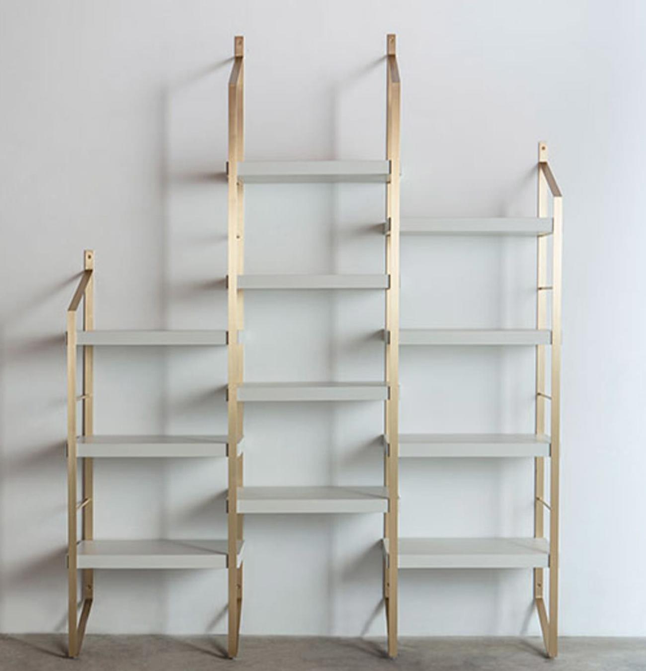 Gelaagde houten boekenkast