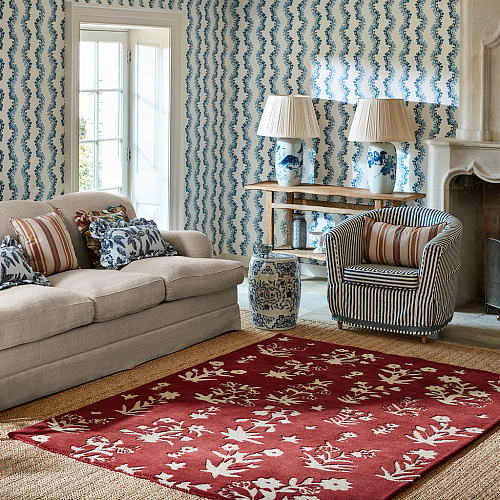 Woodland glade damson rood tapijt