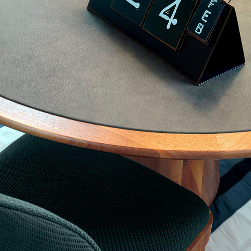 Convivio bruine eettafel