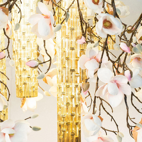 Magnolia wit-gouden kroonluchter