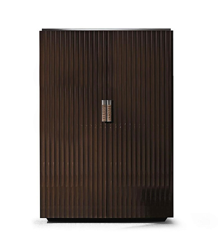 Elegance hoge kast met premium leer en chroom handgrepen