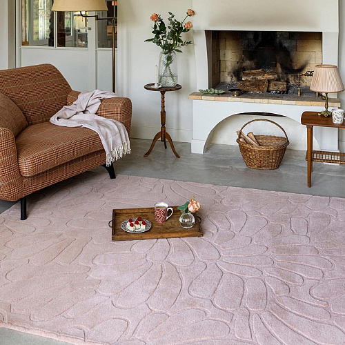 Coleby petals krijt roze vloerkleed
