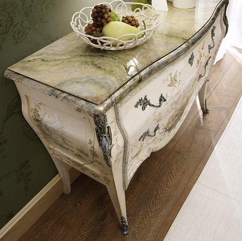 Baroque-stijl commode met beschilderd hout