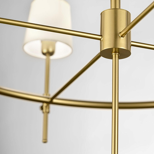 Ronde Kroonluchter in Antiek Gouden Afwerking