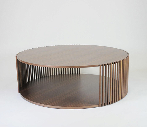 Middelgrote houten salontafel