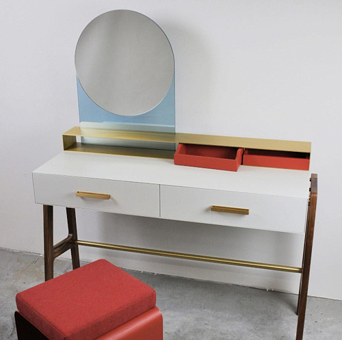 Verfijnde kaptafel met spiegel