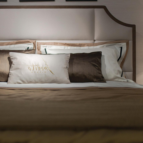 Tiffany eigentijds handgemaakt bed